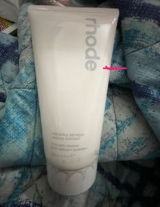 Rhode Pineapple Refresh Cleanser