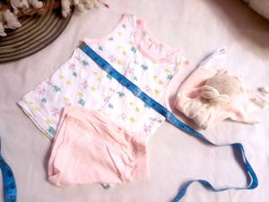 Vry,Beautiful Baby Dress And Cute Hanky