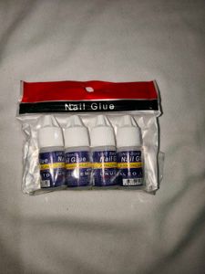 Pack of 4 Nail Glue [Lasts upto 2-3 Weeks]