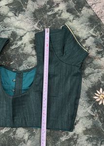 New- Elegant Embroidered 🪩Gottapatti Saree