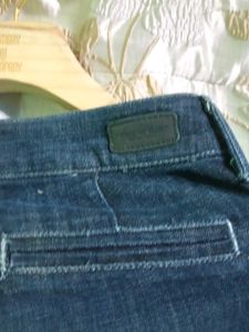 Dark Wash Denim Capri Pants