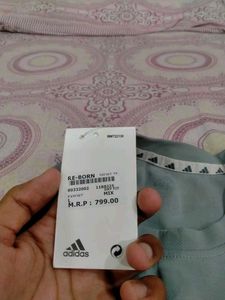 Adidas sports T-shirt l size
