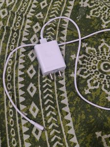 SUPERVOOC Fast Charger