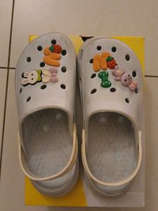 Crocs inspired Tynimo boat shoes with widgets