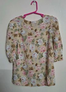 Vintage Floral Puff Sleeve Top