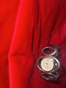 Expandable Bracelet Watch