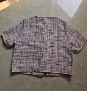 Chic Plaid Cropped blazer