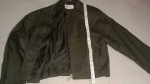 Stylish Cropped Jacket