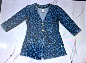Stylish Blue Denim Jacket with White In