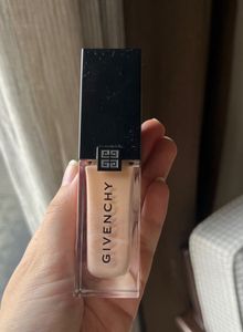 Givenchy Skin Foundation - without box
