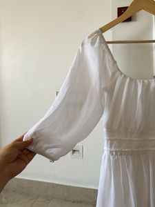 Backless Chic White Off-Shoulder Maxi Dress