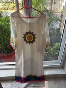Elegant Off-White Printed Kurta