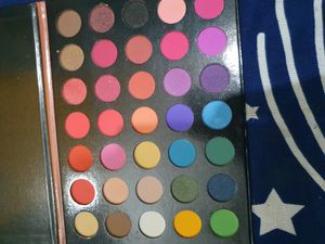Color Studio 36 Shades Of Eyeshadow Pallete