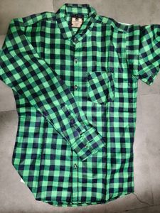 newMen's Green &amp; Navy Checkered Shirt