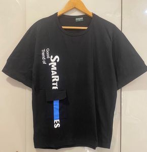 Stylish Black Graphic T-Shirt