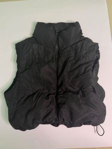 Puffer Vest with elastic at the bottom