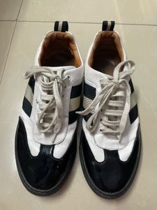 Stylish Men's Casual Sneakers