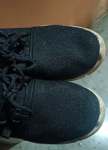 Aadi Black Casual Sneakers