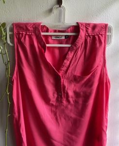 Punch sleeveless top