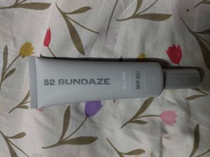 52 SUNDAZE Sun Milk SPF 50+
