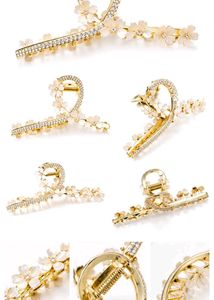 beautiful Floral hair flower clutcher