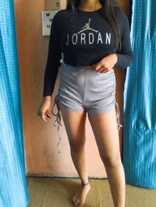 🤍✨Grey Ruched Bodycon Mini Shorts✨🤍