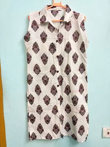 Stylish Sleeveless Kurta