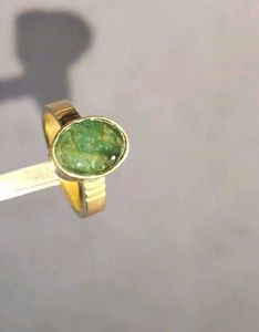 Elegant ZambianEmerald Ring with lab certificate