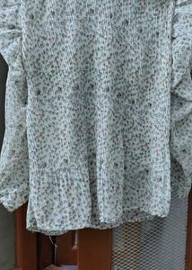 Cream Floral Printed Elegant Long Sleeve Top...🐭
