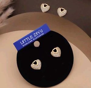 Heart Shaped Stud Earrings Anti turnish