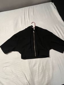 Black Cropped Zip-Up Hoodie