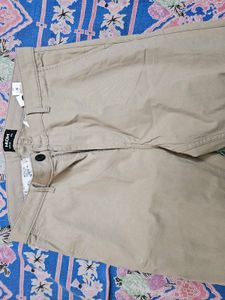 Stylish Khaki Chinos - Perfect Fit