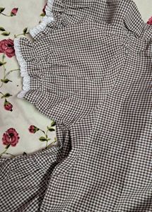 FREE DELIVERY 🤎 Charming Gingham ribbon Top