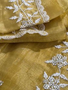 Yellow Saree &amp; Blouse 🔥😍