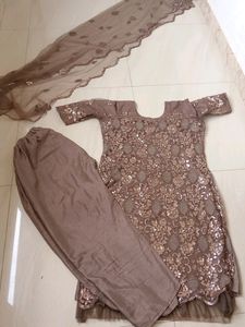 Pakistani Suit