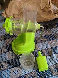 Manual Juicer