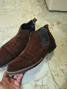Velvet Brown Chelsea Boots 🔥
