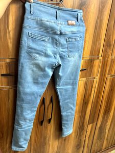 High Waisted Light Wash Jeans