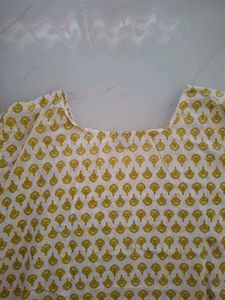 Elegant Yellow &amp; White Printed Kurta Set