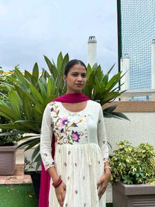 Elegant Floral Embroidered Anarkali Kurta