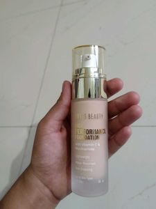 Swiss Beauty Foundation With Free Lip Liner