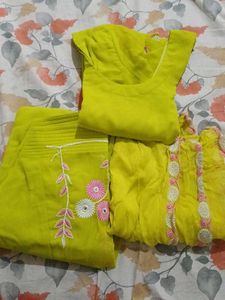 Vibrant Parrot Green Kurta Set With free Earrings