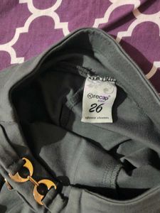 Grey jegging pant