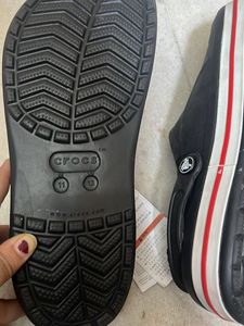 Cozy Crocs Slippers - Perfect for Lounging