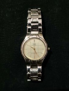 Q&Q Quartz Stainless Steel Watch