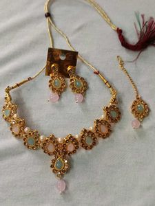Elegant Gold-Plated Kundan Necklace Set