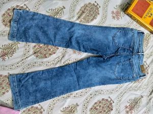Kraus Blue Denim botcut high waist Jeans