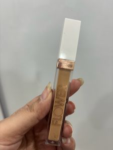 Flower Beauty Concealer- Light Medium