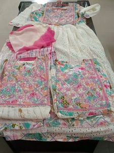 Hakoba Nayara Cut Kurti Set