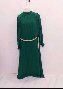 Elegant Green Maxi Dress with Belt